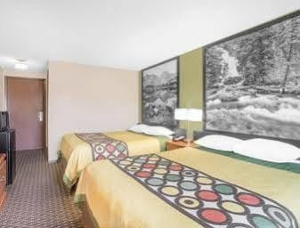 Super 8 By Wyndham Riverton Eksteriør bilde