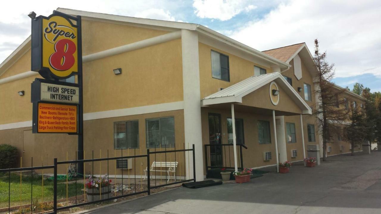 Super 8 By Wyndham Riverton Eksteriør bilde